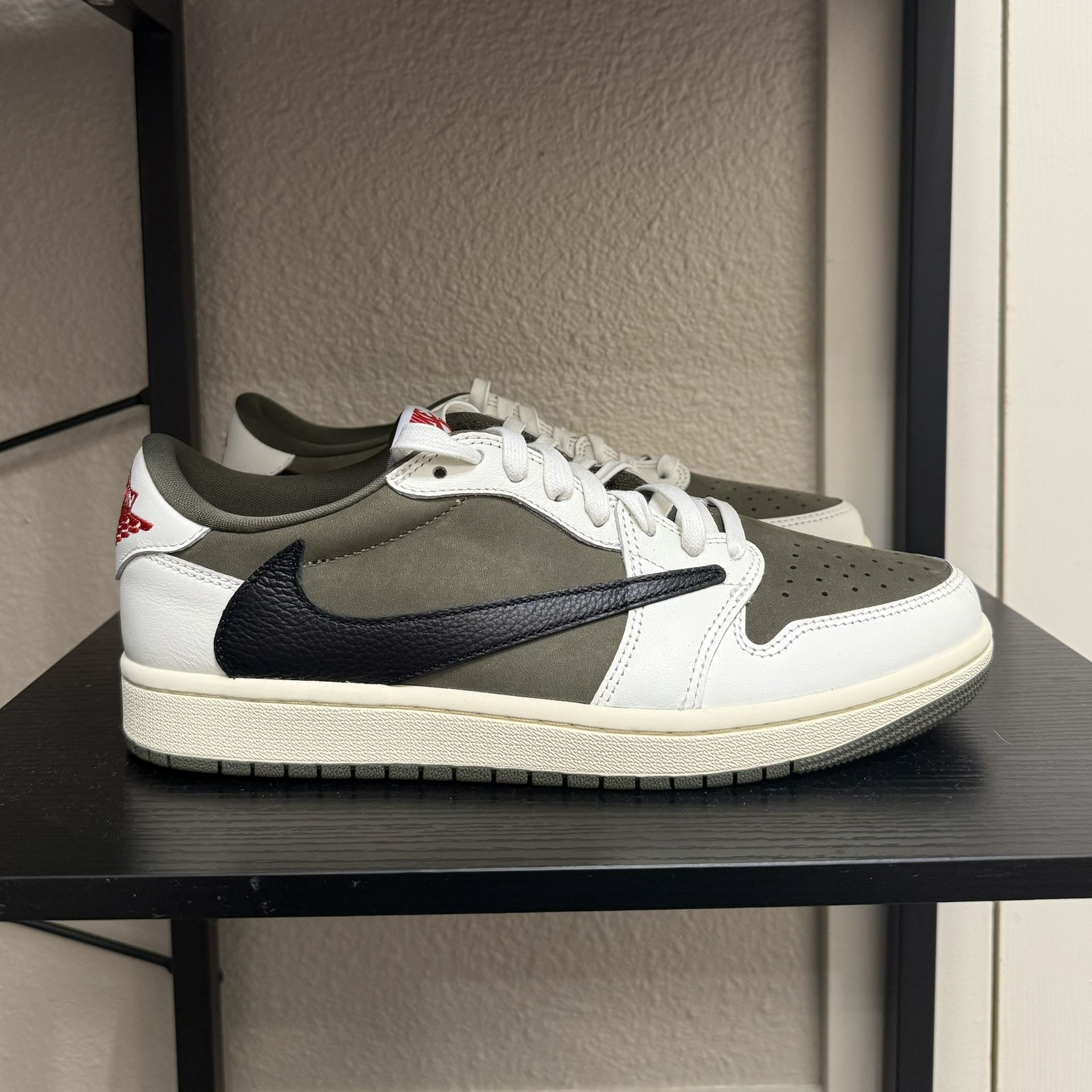 JORDAN 1 LOW TRAVIS SCOTT MEDIUM OLIVE