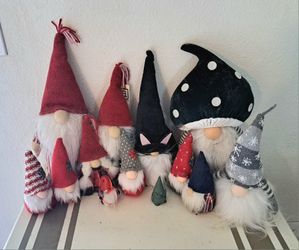 Family of 11 gnomes for $30 * Apopka Pick-Up *
