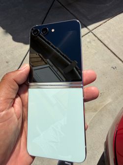 Samsung galaxy z flip 5 512Gb unlocked