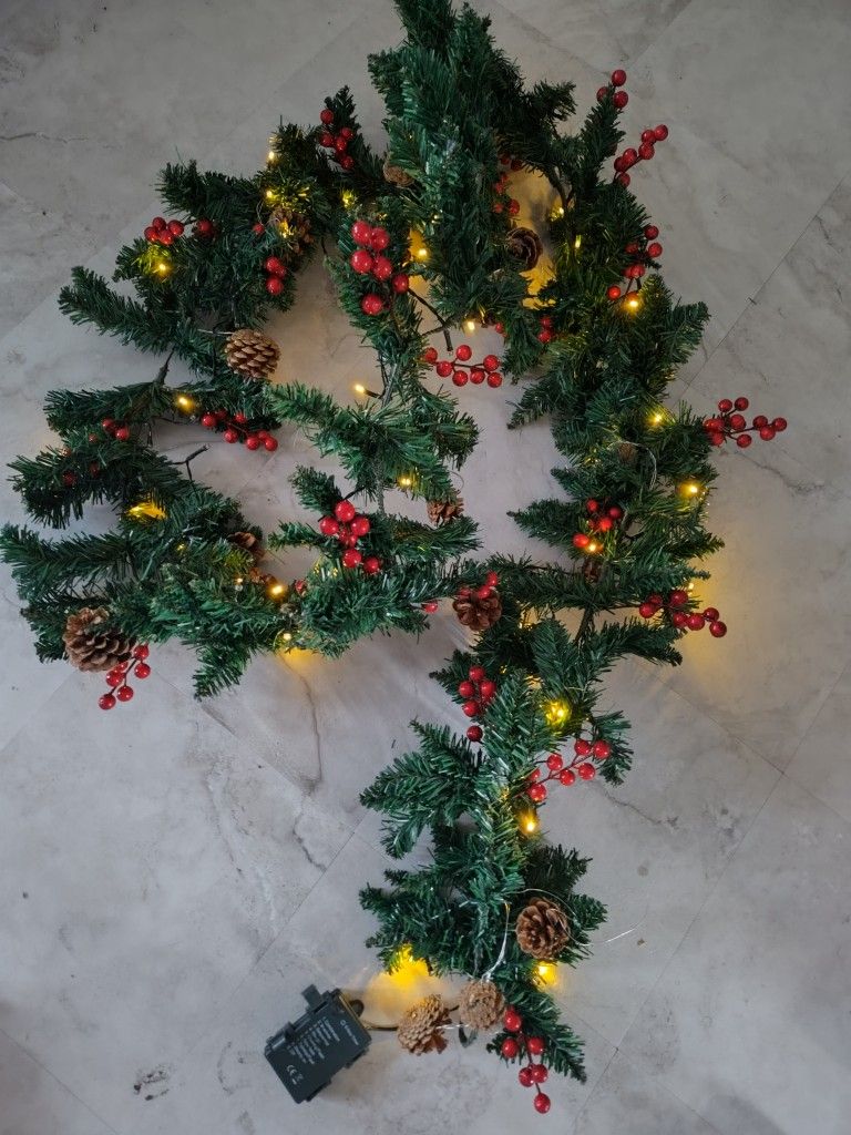 Like New Christmas Lights Garland