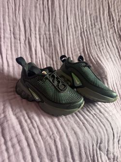 Nike Air Max Dn8 – Kids Size 8C