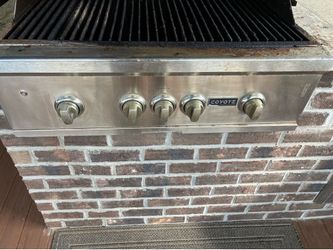 Coyote 36 inch Built-In Gas Grill C1SL36NG Natural Gas Stainless Steel
