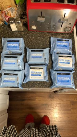 Neutrogena Makeup Remover Cleansing Wipes-8 Items!($46.89+ Value)
