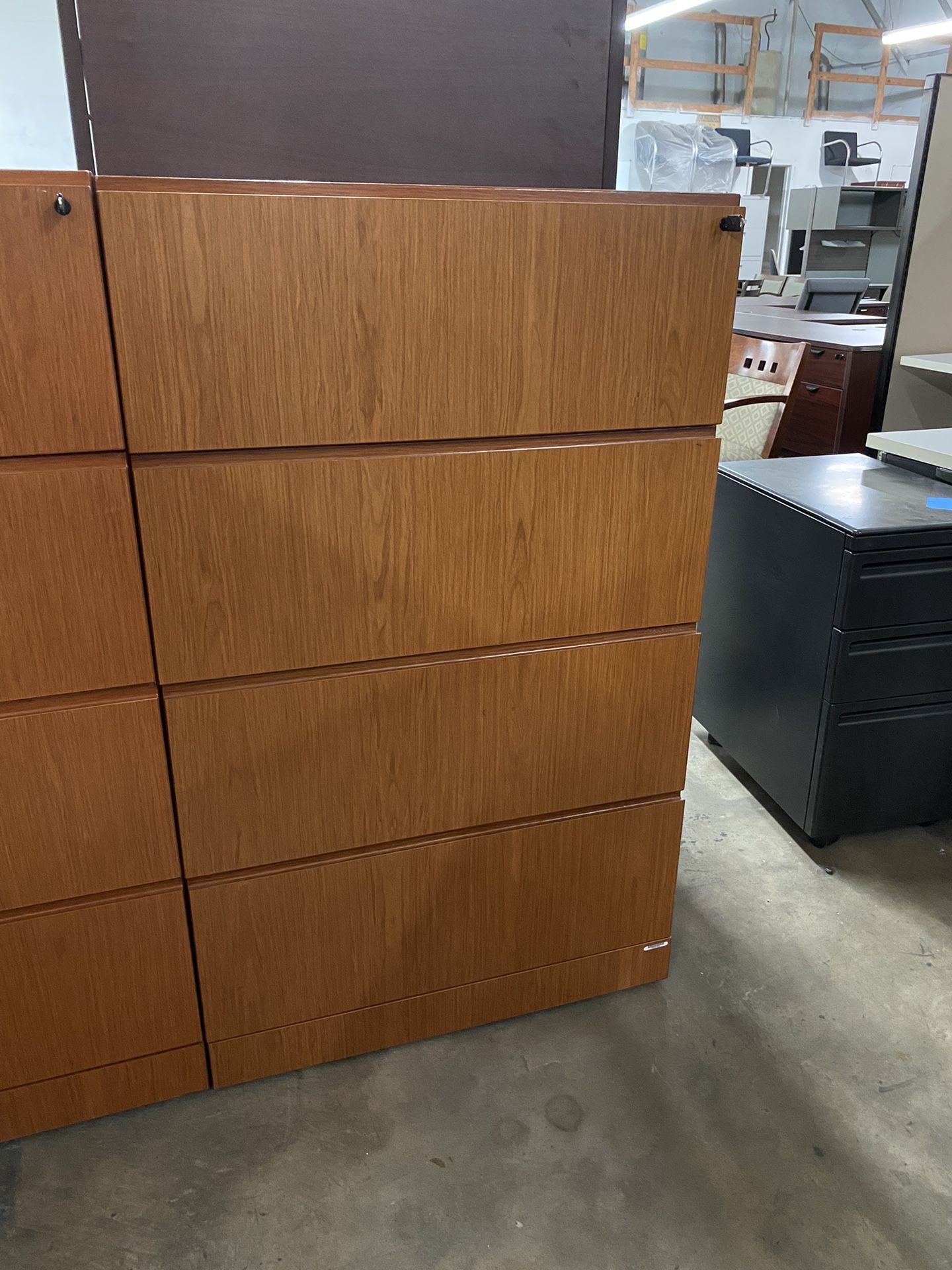 Knoll 4 Drawer Lateral File Cabinet 