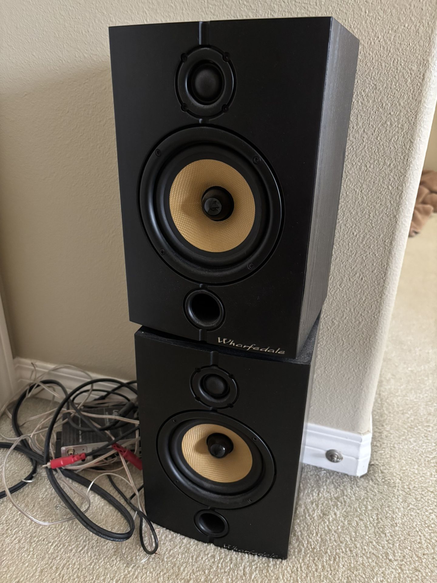 Wharfedale Diamond 8.1 Bookshelf Speaker Set/Pair Active Powered Pro Studio