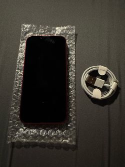 iPhone 13 - 128GB - UNLOCKED! / Has free line!