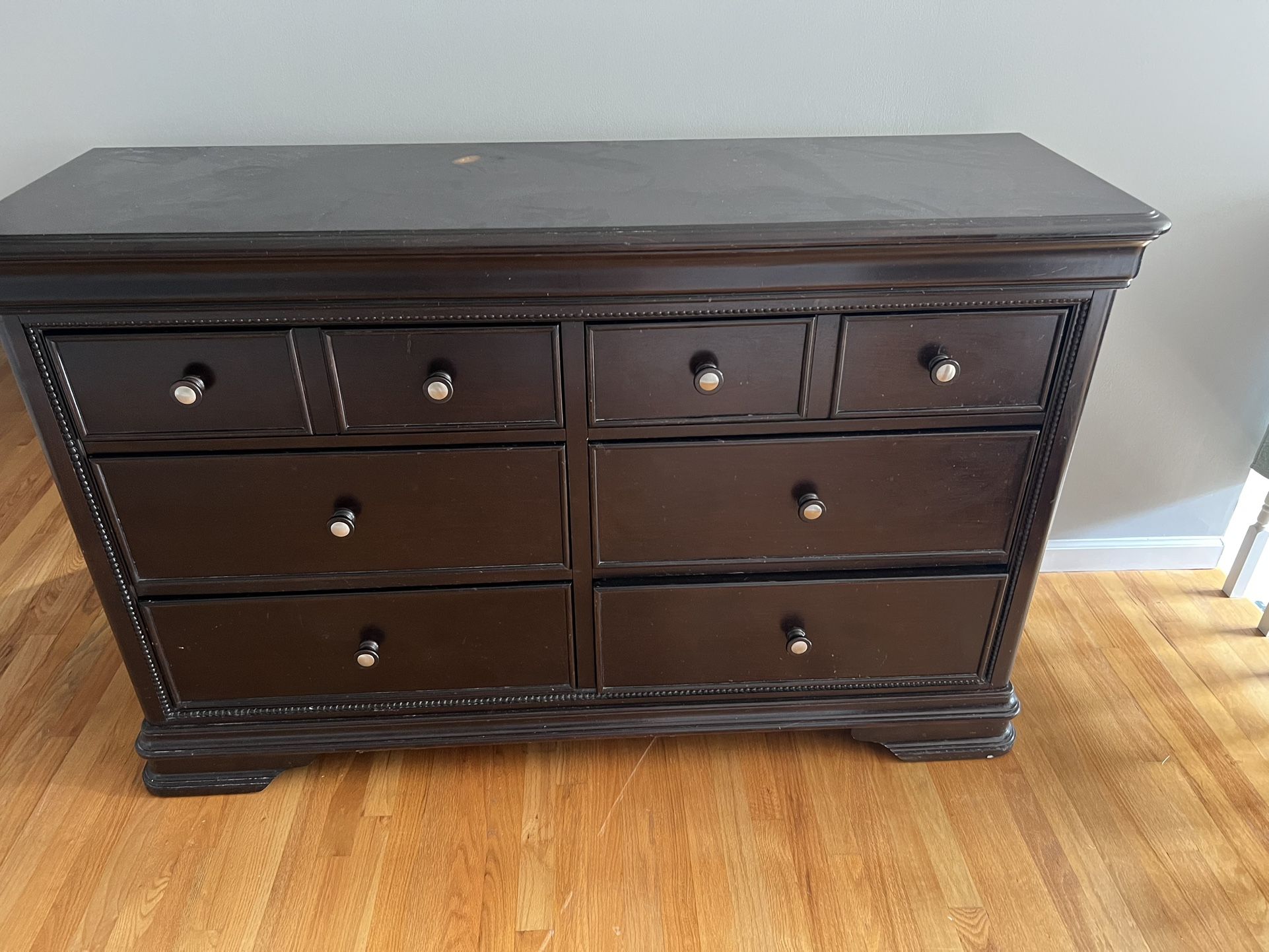 6 Drawers Dresser