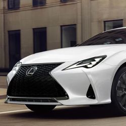 2019to 2025 Lexus Rc350 F Sport Bumper And Grill Parts Clean Minor Damage 