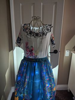 Mirabel Light-up Dress