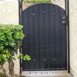 Metal Gate