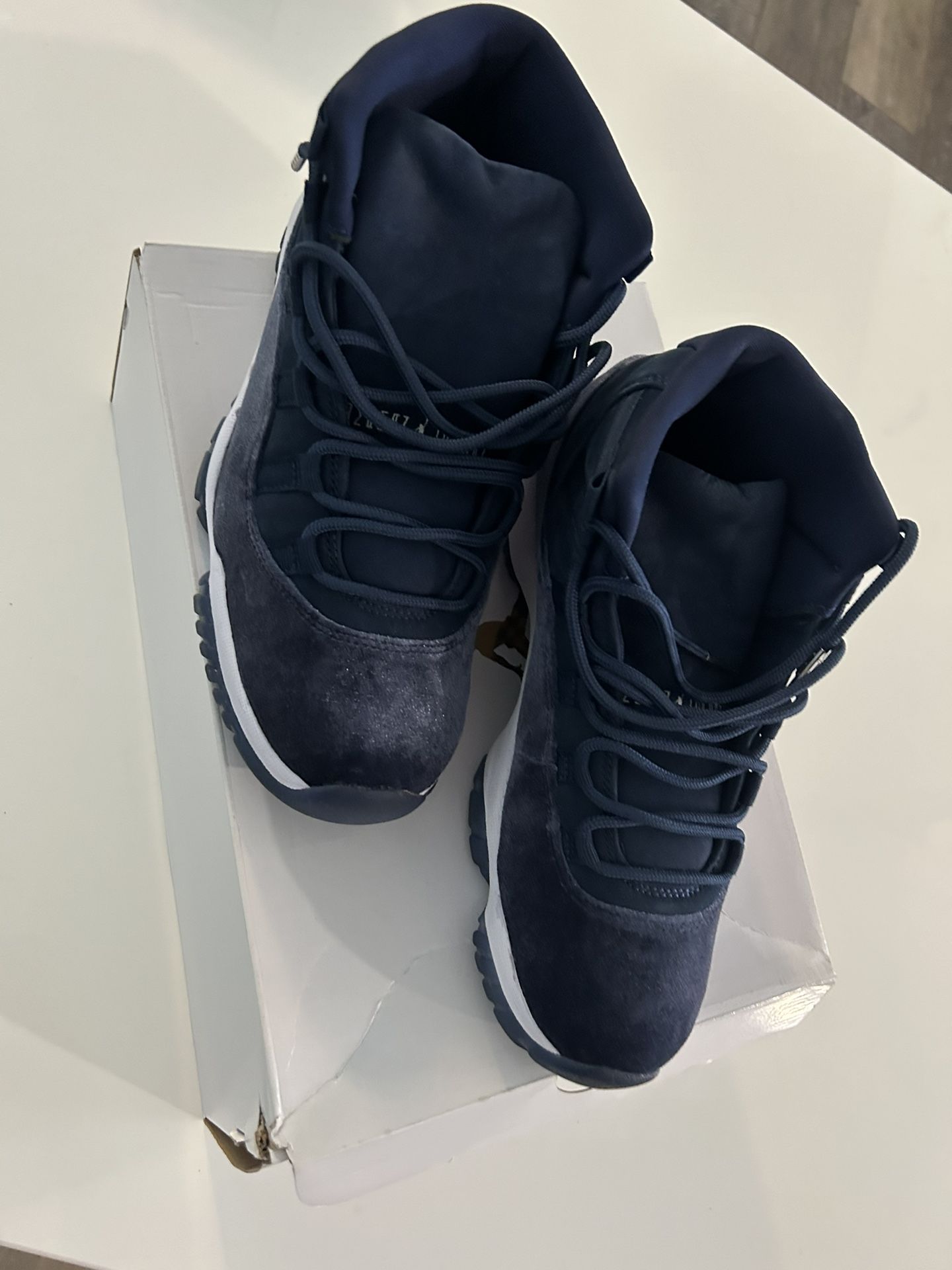 Jordan 11 Blue Suede