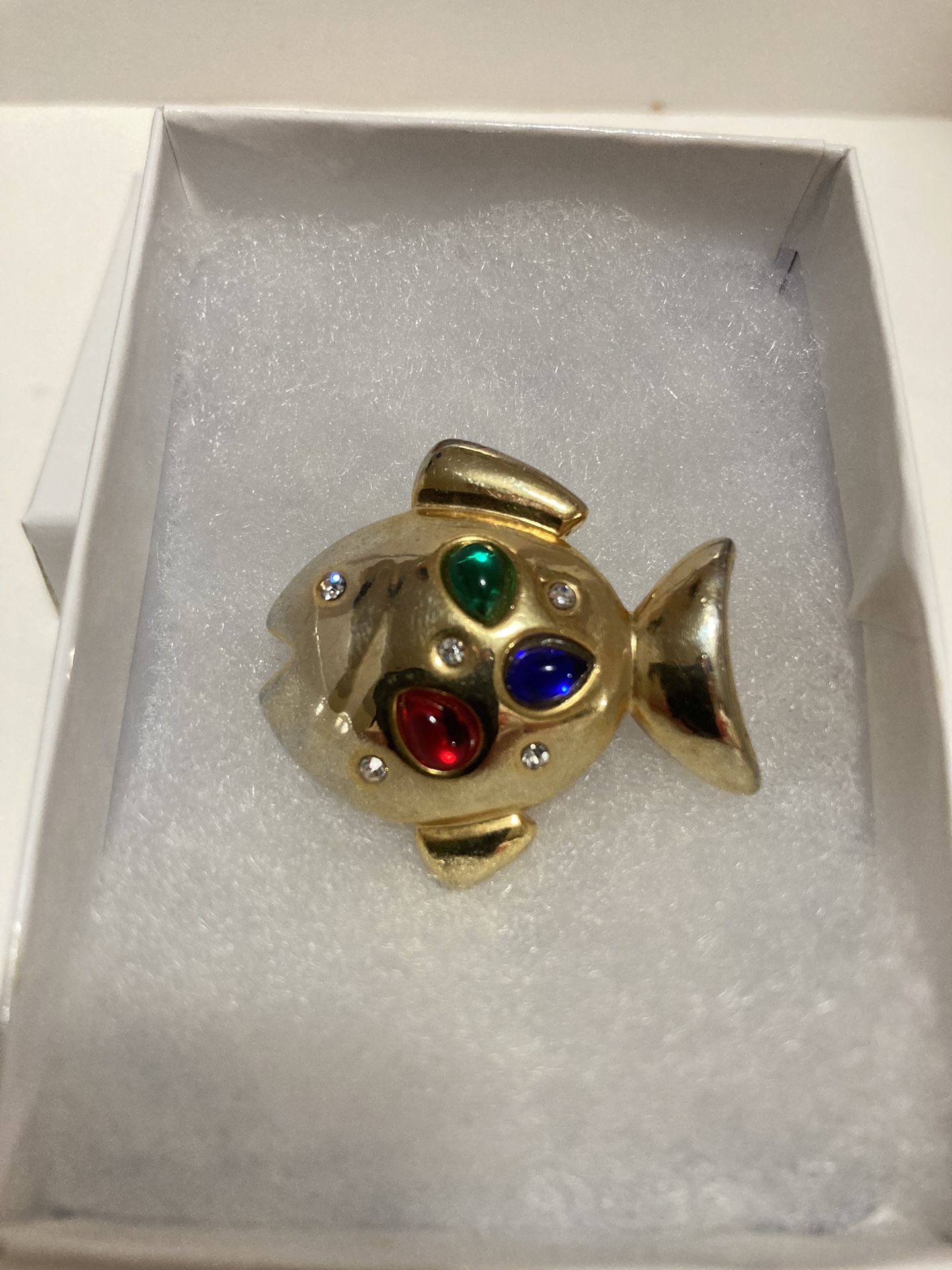 Gold Tone Cute Fish With Crystals Brooch