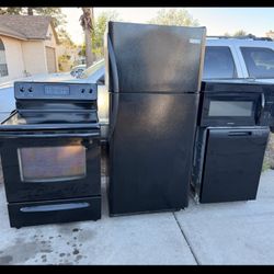 Refrigerator Range Dishwasher Microwave Kitchen Set 30 Day Warranty 