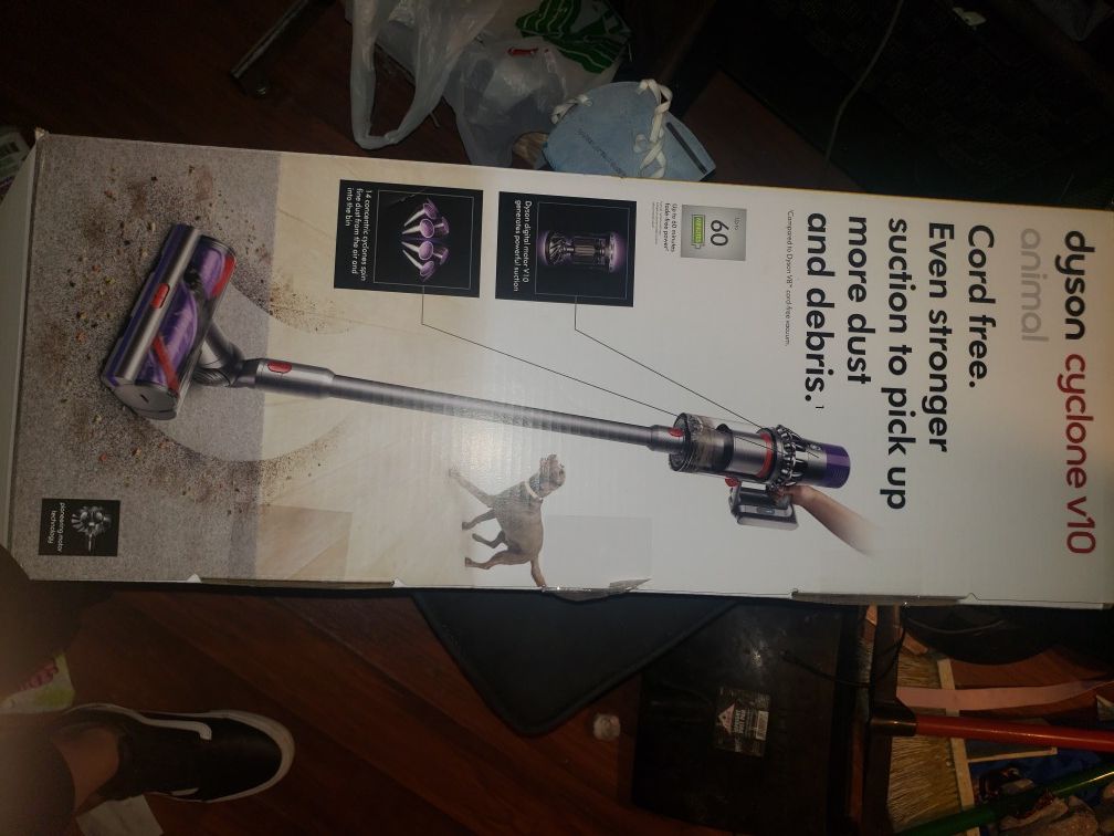 Dyson cyclone v10 brand new