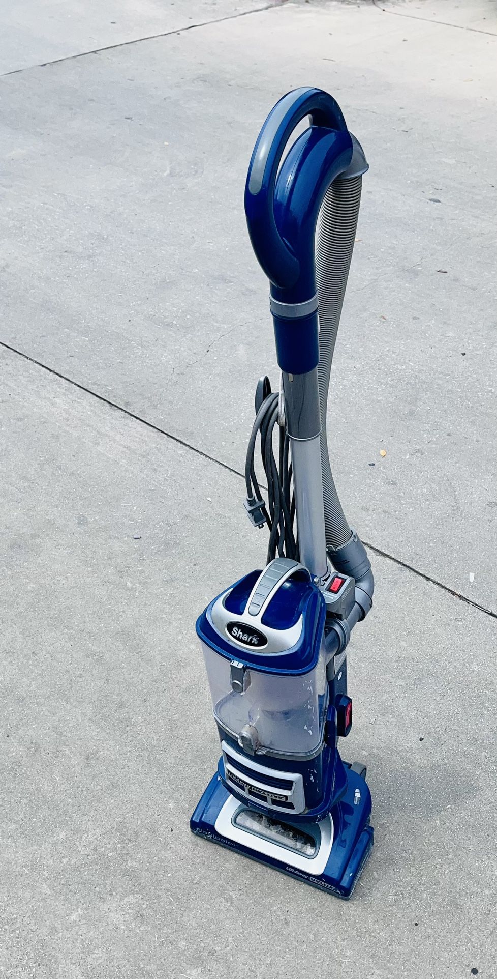 Shark Navigator LiftAway Deluxe Upright Vacuum Blue NV360! JUST GOT