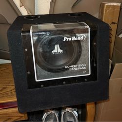 In person for the discount LMK 10” w3 v2Jl audio subwoofer with bandpass box  Dimensions 16”x15”x13”