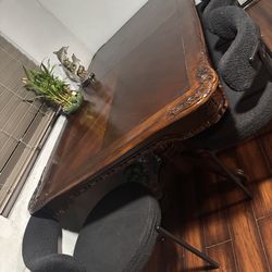 Mesa de Madera solida wood table $350 w chairs...or ONLY table 200