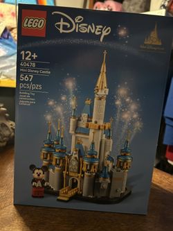 Lego Mini Disney Castle New In Box 567 Pieces