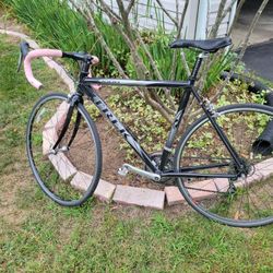Trek 1000 54cm Road Bike