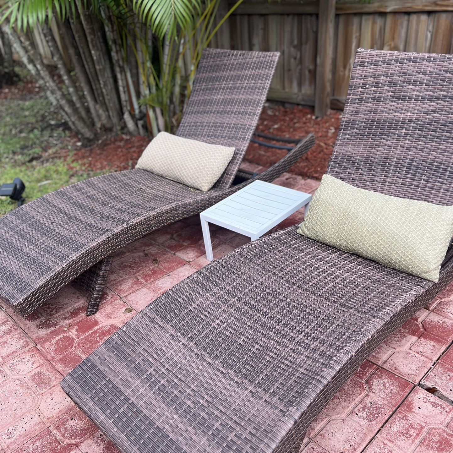 BRAND NEW ABBYSON HOME – PALERMO WICKER OUTDOOR CHAISE (SET OF 2) – BROWN