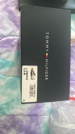 Women’s sneakers