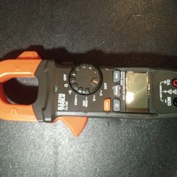 Klein Tools 400 AC AUTO-RANGING DIGITAL CLAMP METER Brand New 