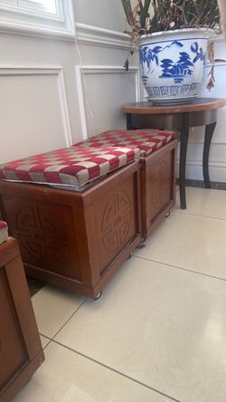 Free 3  rolling Ottoman local pick up only El Monte ca