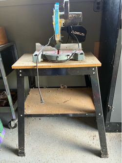 Delta compound table saw