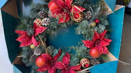 Pre-Lit Christmas Wreath with Red Poinsettias and Gold Ornaments