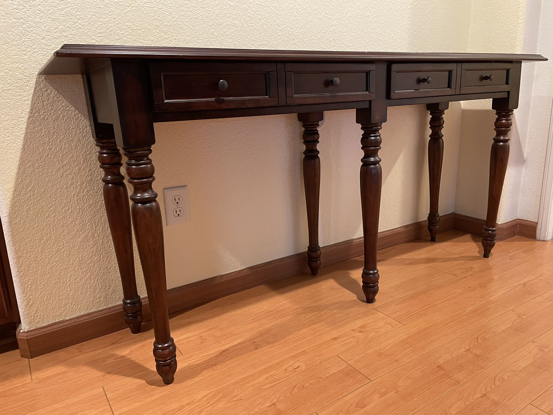 CONSOLE ENTRY TABLE for Sale in Rancho Cucamonga, CA OfferUp
