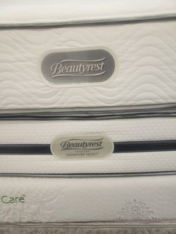 FULL MATTRESS SET/ CAMAS DE VENTA