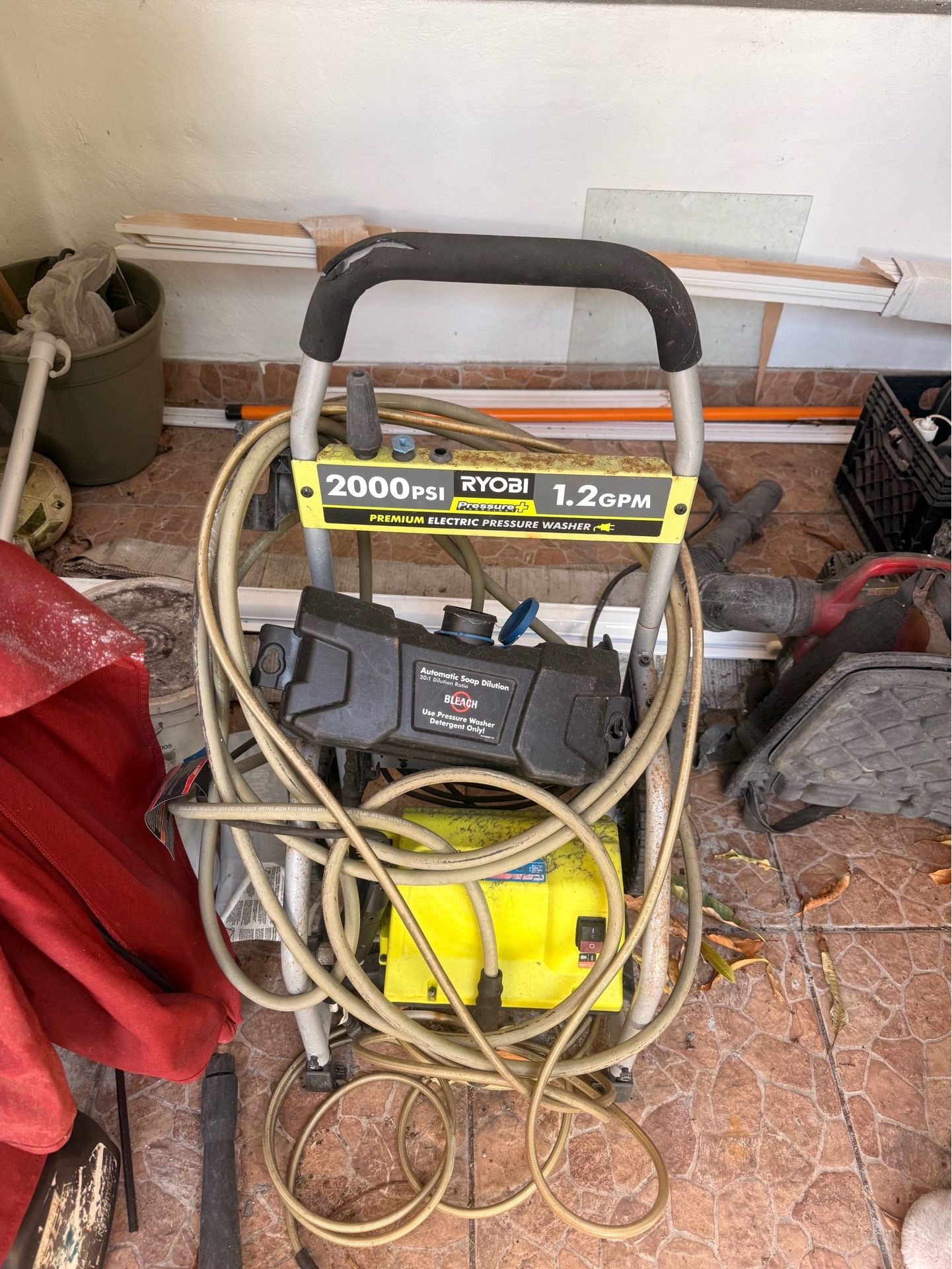 2000 PSI 1.2 GPM ELECTRIC PRESSURE WASHER