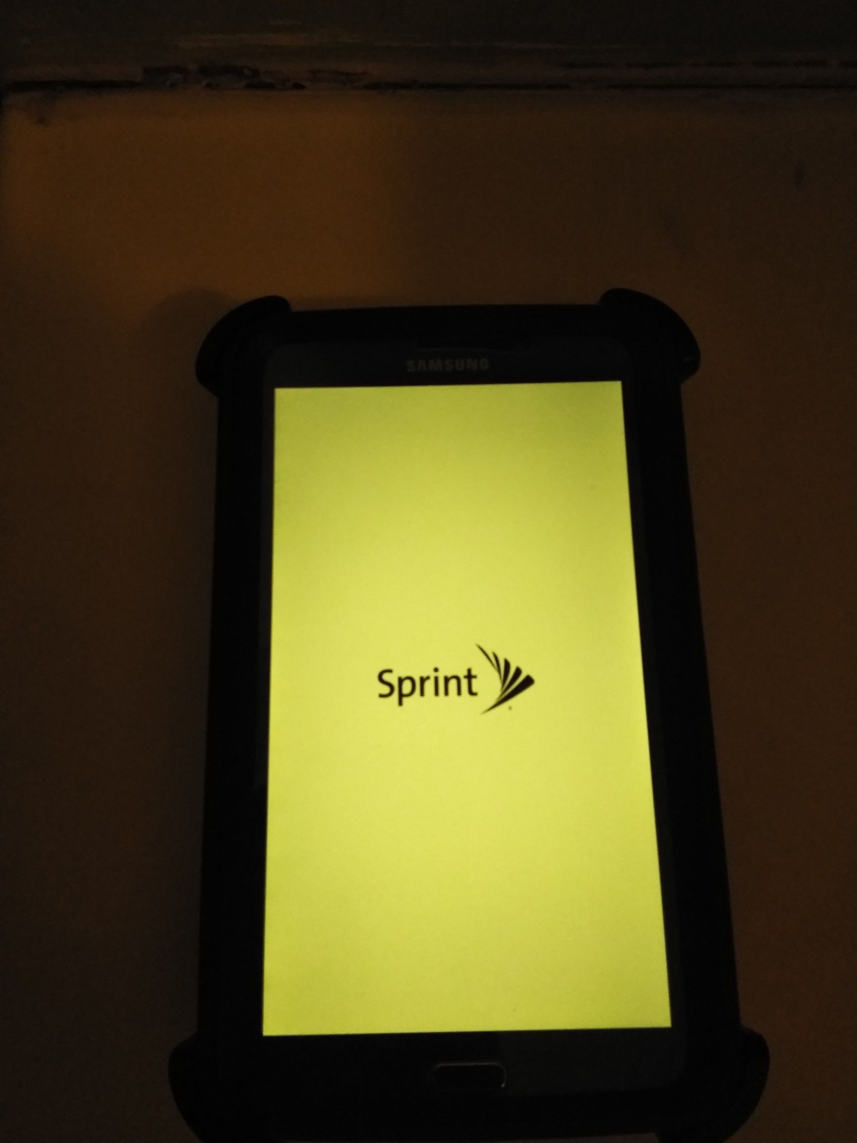 Samsung Galaxy 3 tablet (Pristine) condition Wi-Fi Black -8 " Sprint