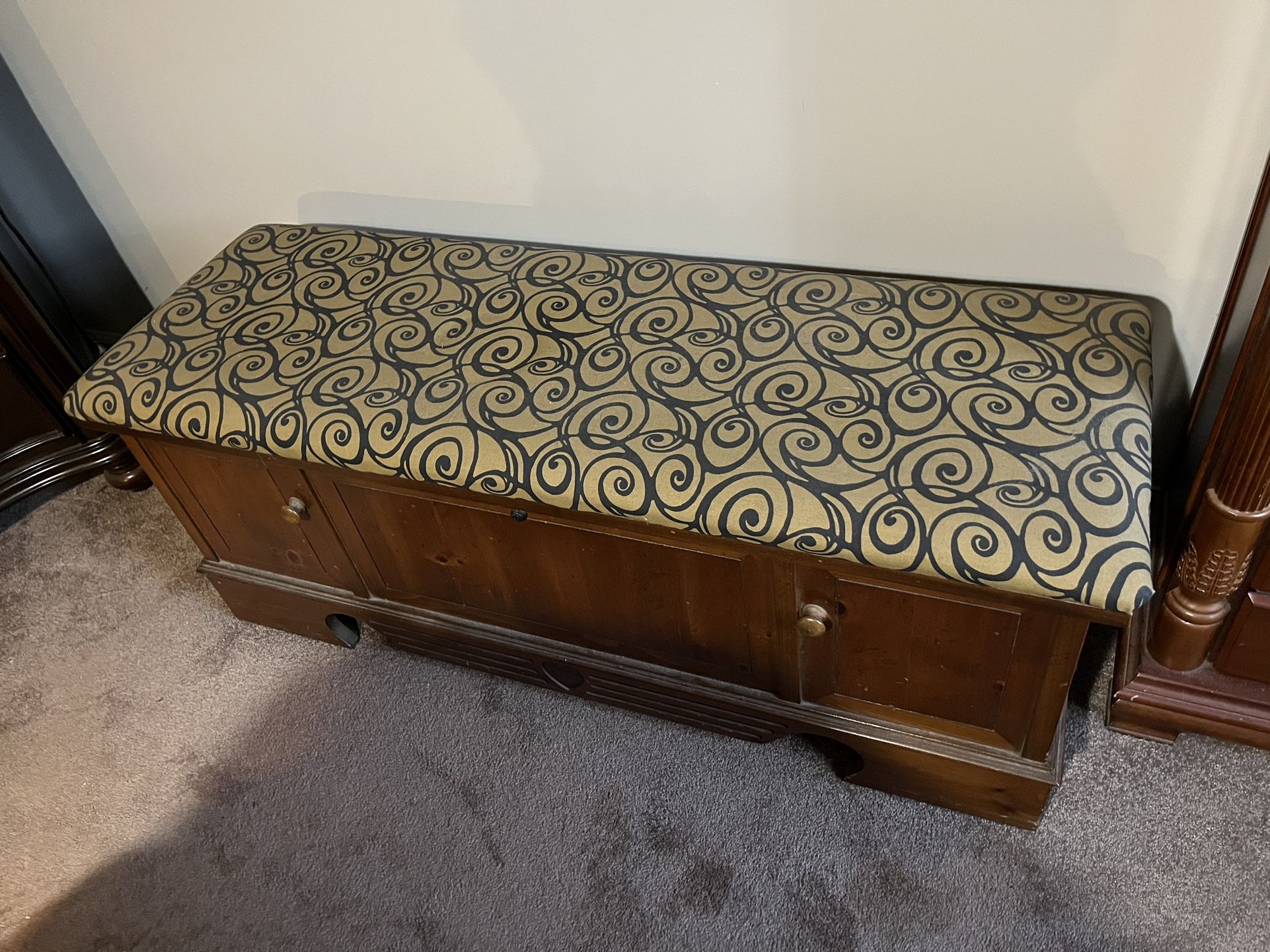 Cedar Chest Bench