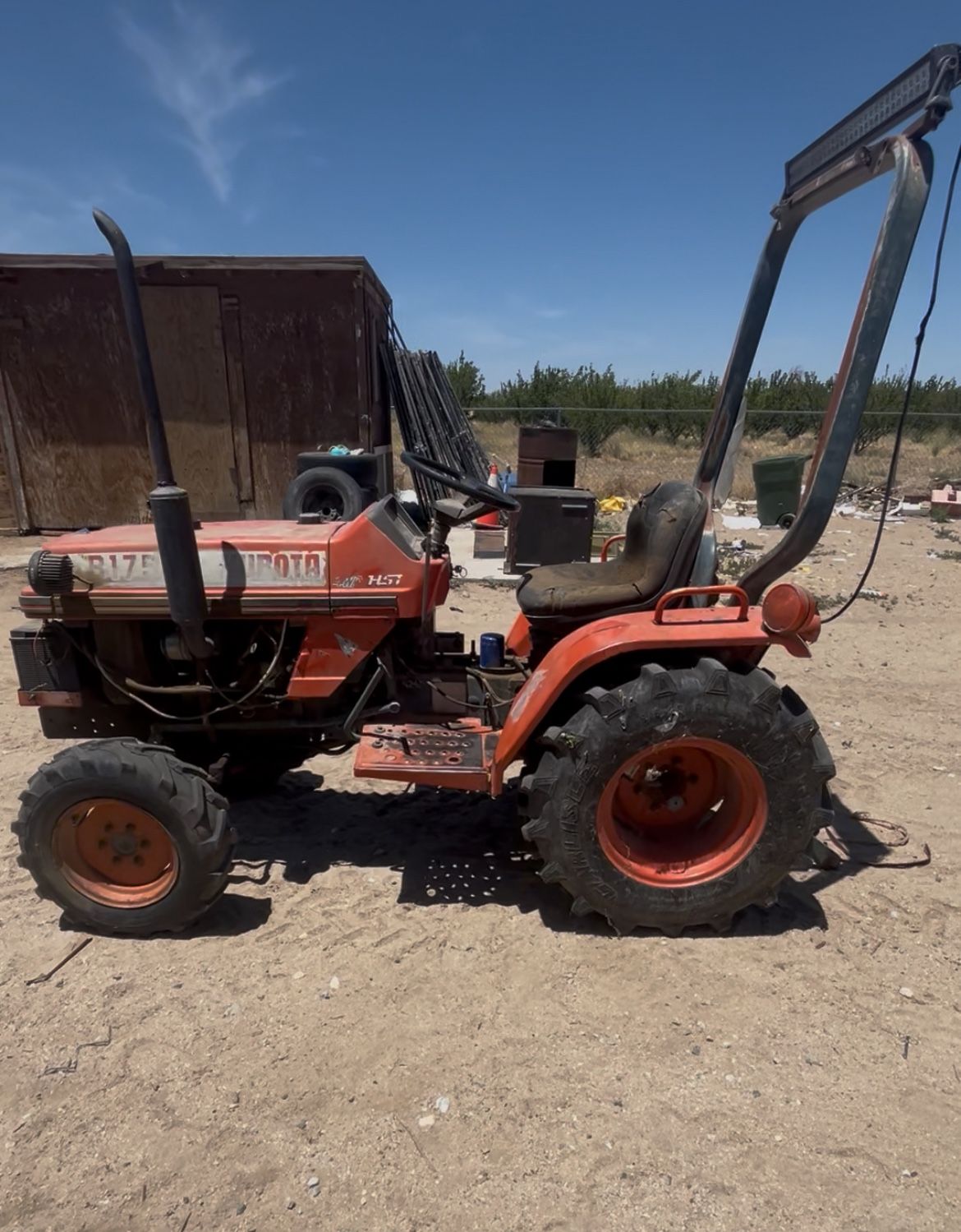 Kubota Tractor B1750