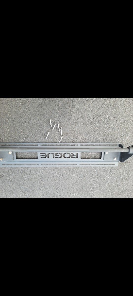 Rogue pull up bar