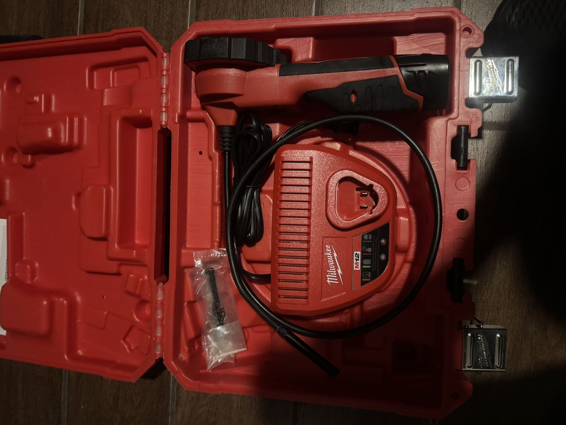 Milwaukee M Spector 360
