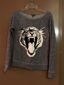 Express shirt size small