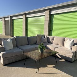 White Sectional Couch With Delivery
