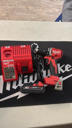 Milwaukee m18 compact hammer drill driver combo