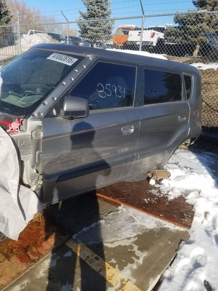 Car for parts 2010 Kia Soul only 50k miles