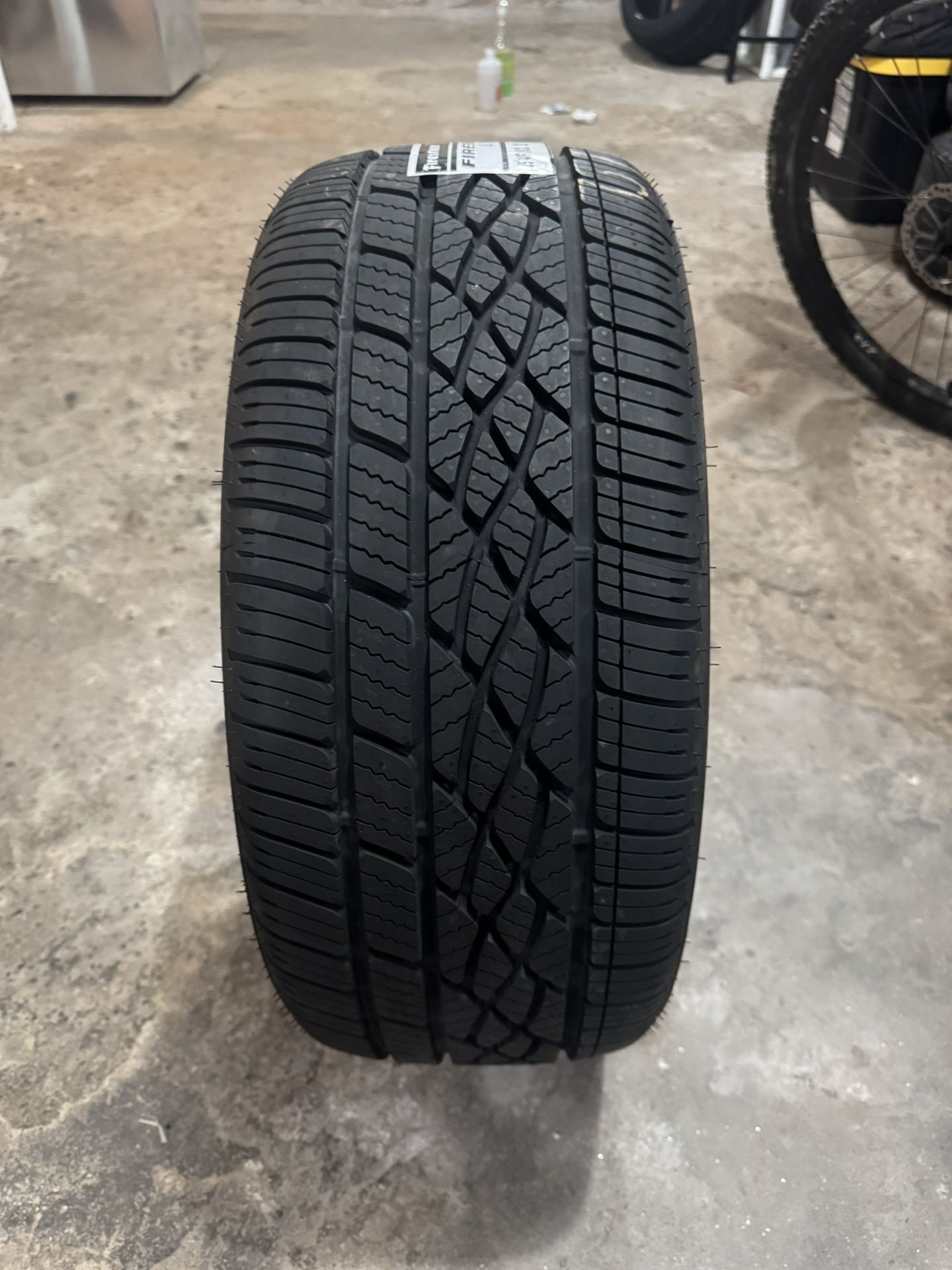 225/40R18 Tire