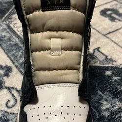 Jordan 1 Metallic Gold (boys Size 7Y