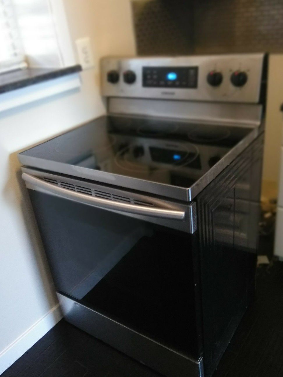 Refrigerator, stove and dishwasher (Moving Sale!!!)