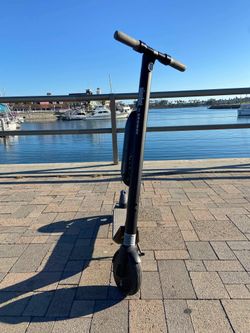 SEGWAY NINEBOT ES3 Electric Scooter