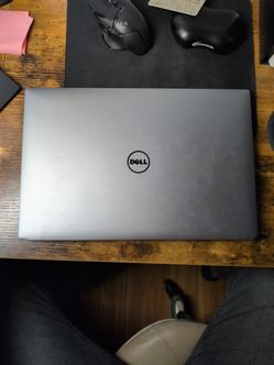 Dell Precision 5520 16GB i7 7820
