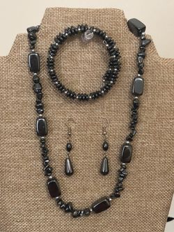 Grey necklace set