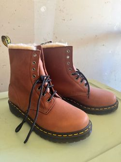 Dr Martens 1460 Serena boots