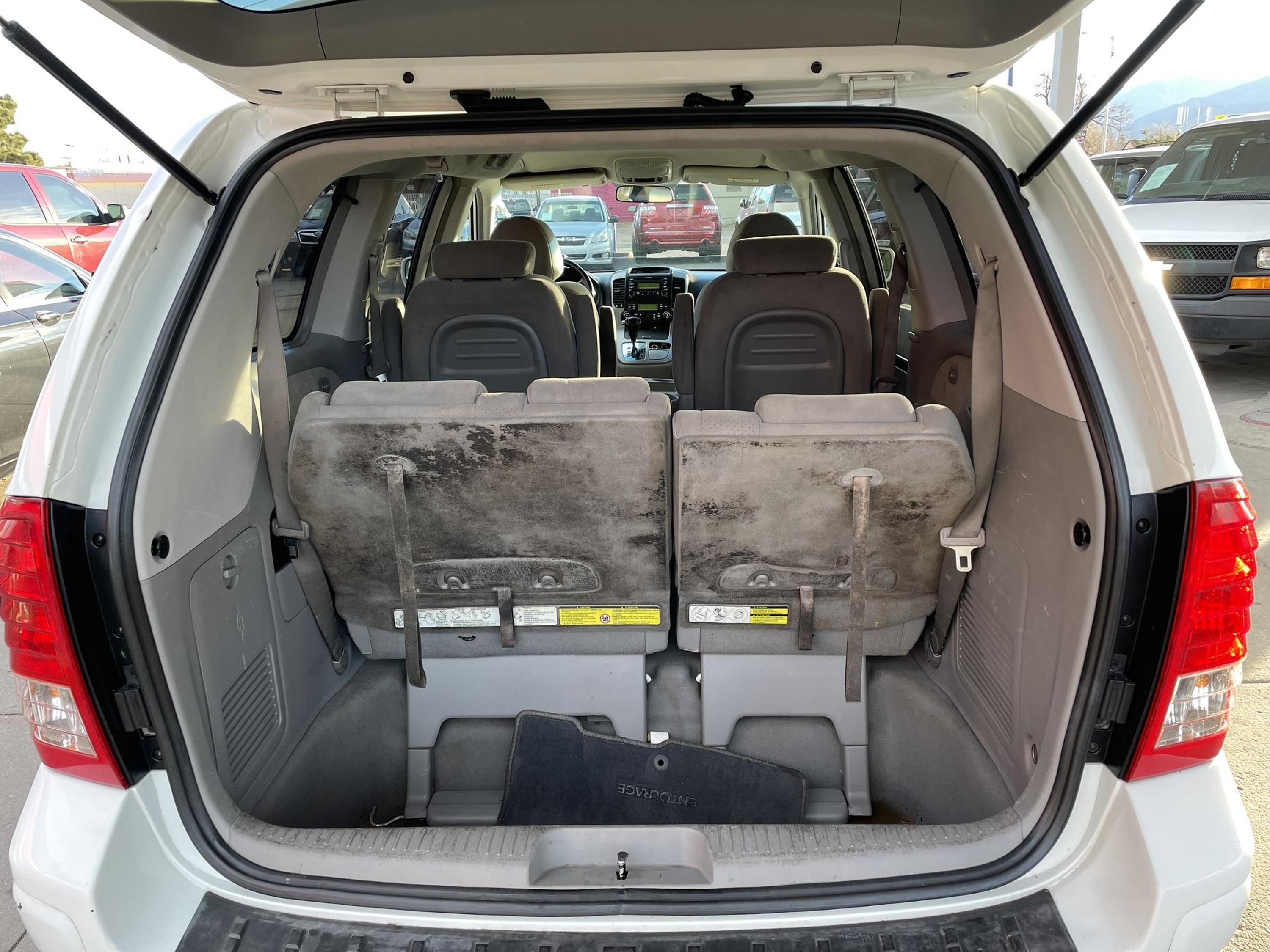 2007 Hyundai Entourage