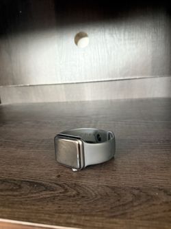 Apple Watch Series 3 – Good Condition